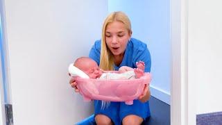 Maggie BECAME a MOM for BABY! new best series for kids!!