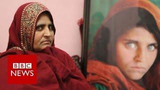 Afghan 'green-eyed girl' on her future - BBC News