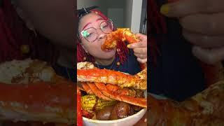 I made a seafood boil  #asmr #seafood #seafoodboil #kingcrab #shrimp #snowcrab #mukbang