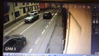 Zinasco, il video della donna investita dall'auto dei banditi in fuga