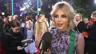 Murder on the Orient Express World Premiere - Itw Lucy Boynton (official video)