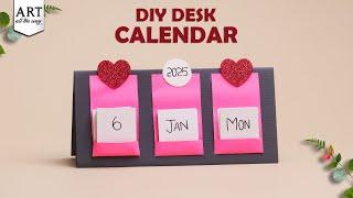 DIY Desk Calendar | 2025 Calendar | Desk Calendar | DIY calendar 2025 | @VENTUNOART