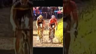 Cancellara Motors Away from Boonen on Muur️‍️  | Let us know what you think! 