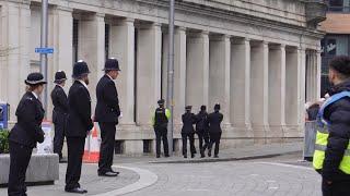 Man leaps barrier at Bristol Remembrance Day ceremony