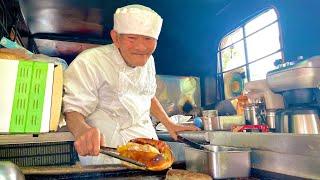 The 3rd most delicious hot dog in Japan. Until 86 years old, the owner will manage | Japanese food