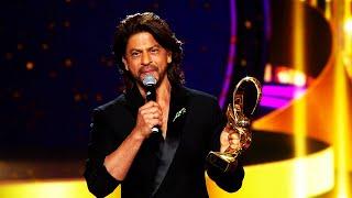 अवार्ड लेने आये शाहरुख़ खान अपनी बीवी गौरी के लिए यह क्या बोल गए | zee tv apac Zee Cine Awards 2024