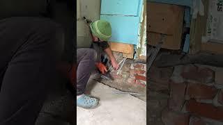 Что он лепит? #строительсводома #ремонт #самостройщик