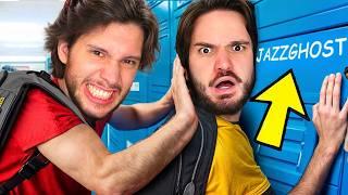 Encontrei o JAZZGHOST na ESCOLA DE YOUTUBERS!! (Bad guys at School)