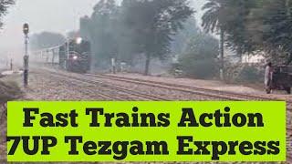 7up Tezgam Express Speedy Passing Video || Near Multan City @babalyallpurirailvlogs