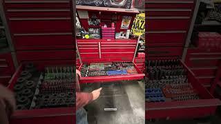 Full toolbox tour of my 54” master series snap-on I got this box for $2,000 from a coworker