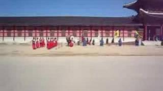 Royal Guard changing at Gyeongbok Palace, Seoul (1 of 2)