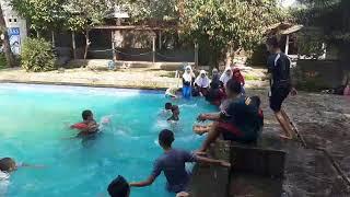 VIRAL VINA GARUT KOLAM RENANG