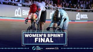 Incredible Emma Hinze beats Kelsey Mitchell in a tight finish!| UCI Track Champions League - Round 4