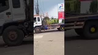 Detik detik Beberapa Truk terlihat di SPBU !!  #shorts