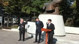 Посол РК в РФ Галым Оразбаков на открытии фотовыставки