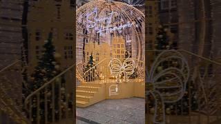 8/10 Free things to do in PARIS during Christmas:  Saint-honoré's christmas lights #parisfrance