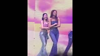 【TWICE TZUYU】TZUYU's reaction when SANA slipped【5TH WORLD TOUR 】