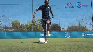 Engen off the pitch challenges - Toe Drag with Reneilwe Letsholonyane