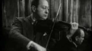 Jascha Heifetz plays Hora Staccato