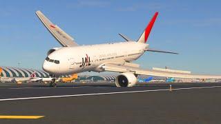 Dangerous Landing Boeing 777 JAL at Dubai International Airport MFS2020