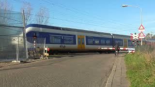 Spoorwegovergang 's-Hertogenbosch/ Passage a Niveau/ Railroad-/ Level Crossing/ Bahnübergang