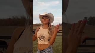 One of my fav country songs;) #jasonaldean #shescountry #countrymusic #dance #countryvibes