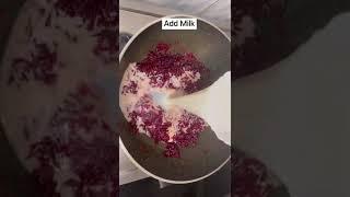 बीटरूट (चुकंदर) का हलवा जो है टेस्टी भी हेअल्थी भी | Beetroot ka Halwa | Chukandar ka Halwa #shorts