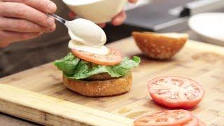 Hellmann's BBQ Tips: The Juiciest BBQ Turkey Burger