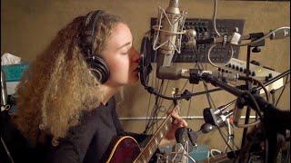 Tal Wilkenfeld - "Love Remains" Live in the studio with @officialblakemills5750 & Jeremy Stacey