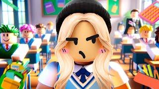 JE SUIS UNE HARCELEUSE DANS MA CLASSE SUR BROOKHAVEN ! ROBLOX