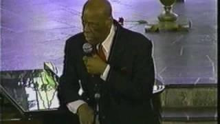 William Warfield performs "Old Man River" (Robeson version)