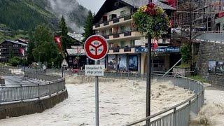 Unwetter in der Schweiz: Zermatt von Außenwelt abgeschnitten