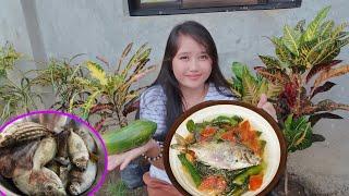 DINENGDENG NA PAPAYA WITH SALUYOT AT FRIED FISH