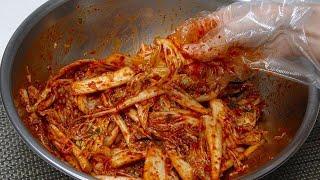 Eng sub)Korean Fresh Cabbage Kimchi Recipe::So Easy!