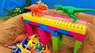 공룡 블럭다리 Dinosaurs fight on the color block bridge