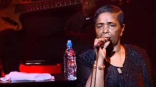 Cesaria Evora - Carnaval De Sao Vicente ( Live In Paris )