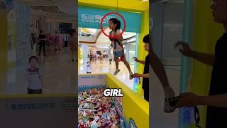 This Girl VS The Claw Machine 