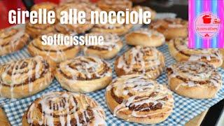 Girelle alle nocciole soffici e golose, sfogliatura veloce, Nussschneckenudel