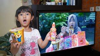 DRAMA ANAK - MAIN HOLA HOOP AMBIL MAKANAN SERBA PINK DI DALAM TV | Salsa and family