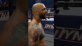 Zach Gowen taking out Ricochet with one leg during AEW Dynamite!