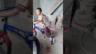 Berangkat sekolah pagi pakai seragam Pramuka #shorts #sekolah #berangkatsekolah