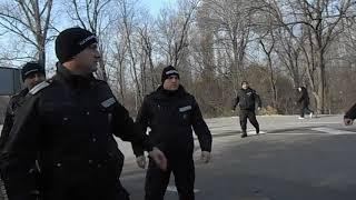 Как се пробива полиция във Видин от Протестиращи