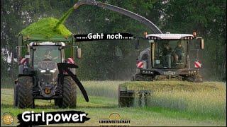 Da passt noch was drauf... Girlpower beim GPS Häckseln M&H Agrar by 400ha Ernte Fendt Katana 650