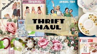 Thrift Store Haul | Junk Journal & Craft Supplies | Vintage Books 04