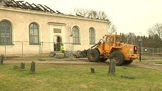 Efter branden: Nu pågår arbetet för att rädda Vintrosa kyrka - Nyheterna Örebro (TV4)