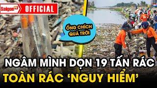 Nhóm bạn trẻ "NGÂM MÌNH" DỌN 19 TẤN RÁC trên đê biển toàn rác "NGUY HIỂM"… khiến netizen khâm phục