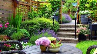 Beautiful flowerbed and flower garden in the courtyard of a private home! 35 ideas