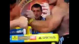 Денис Цыпленков такой вот невозмутимый