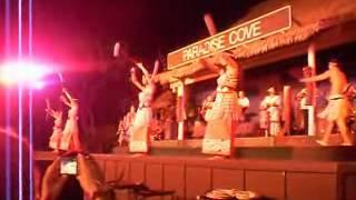 Paradise Cove hula dancers