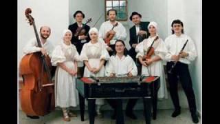 Traditional czech music and dances.wmv